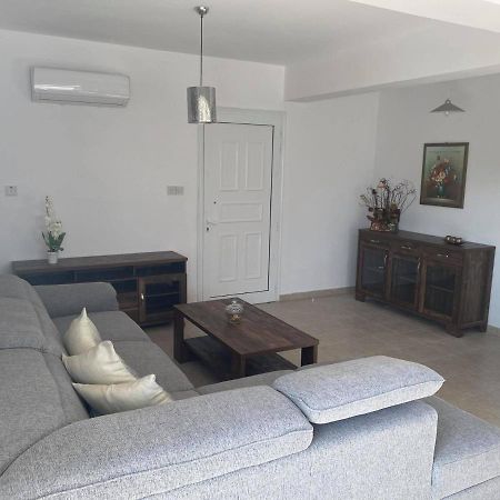 Cosy Apartment In Kato Paphos With Pool Access Экстерьер фото