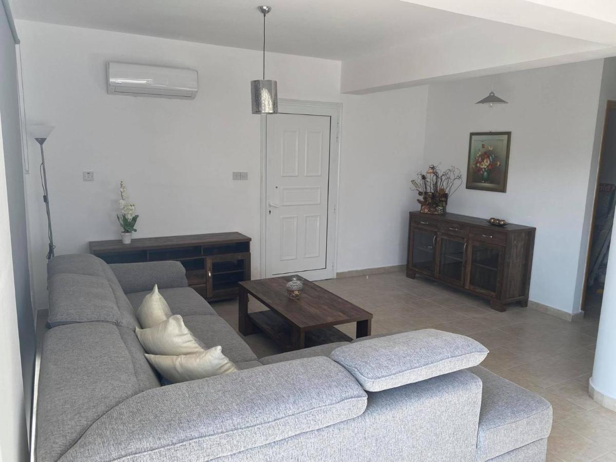 Cosy Apartment In Kato Paphos With Pool Access Экстерьер фото